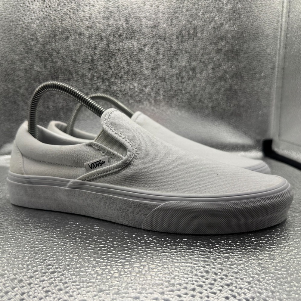 Size 7 Vans Classic Slip On Men Gray Excellent Canvas Skate Shoes 755222